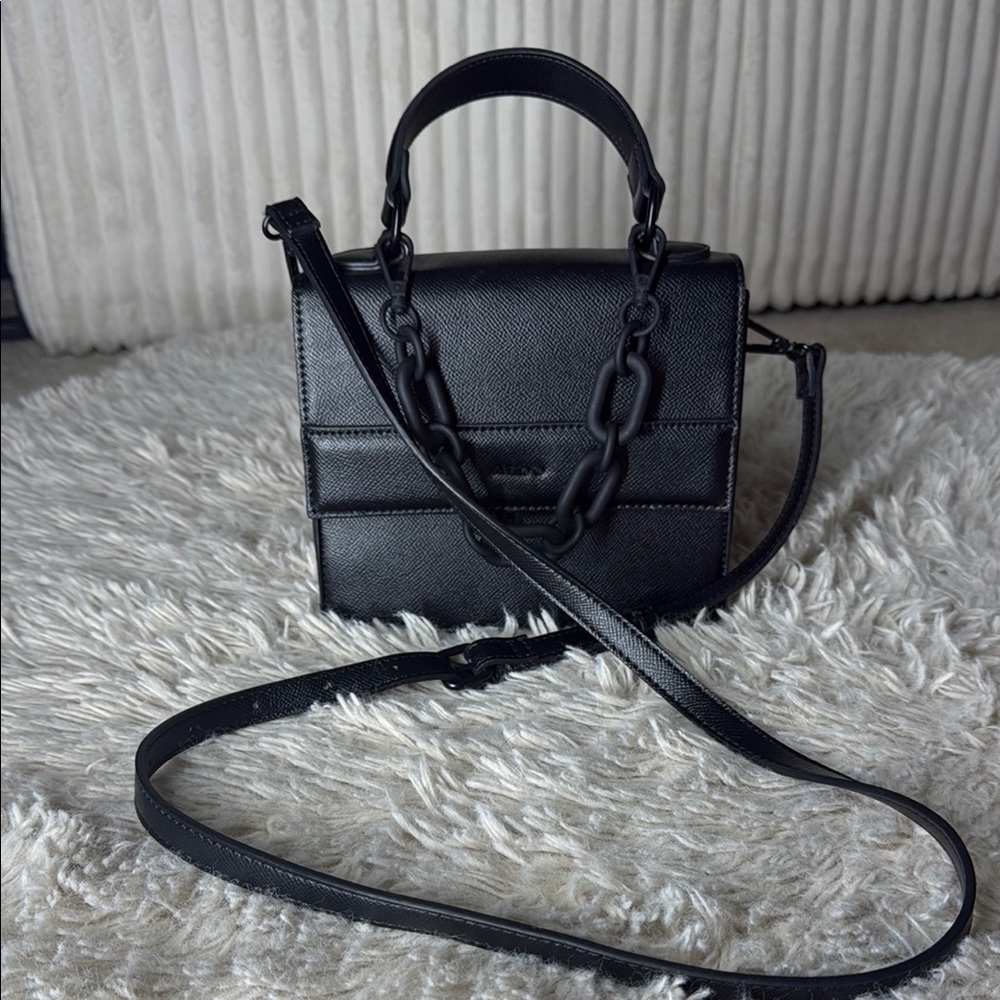 Aldo Black Crossbody Bag with Sleek Design and Adjustable Strap
